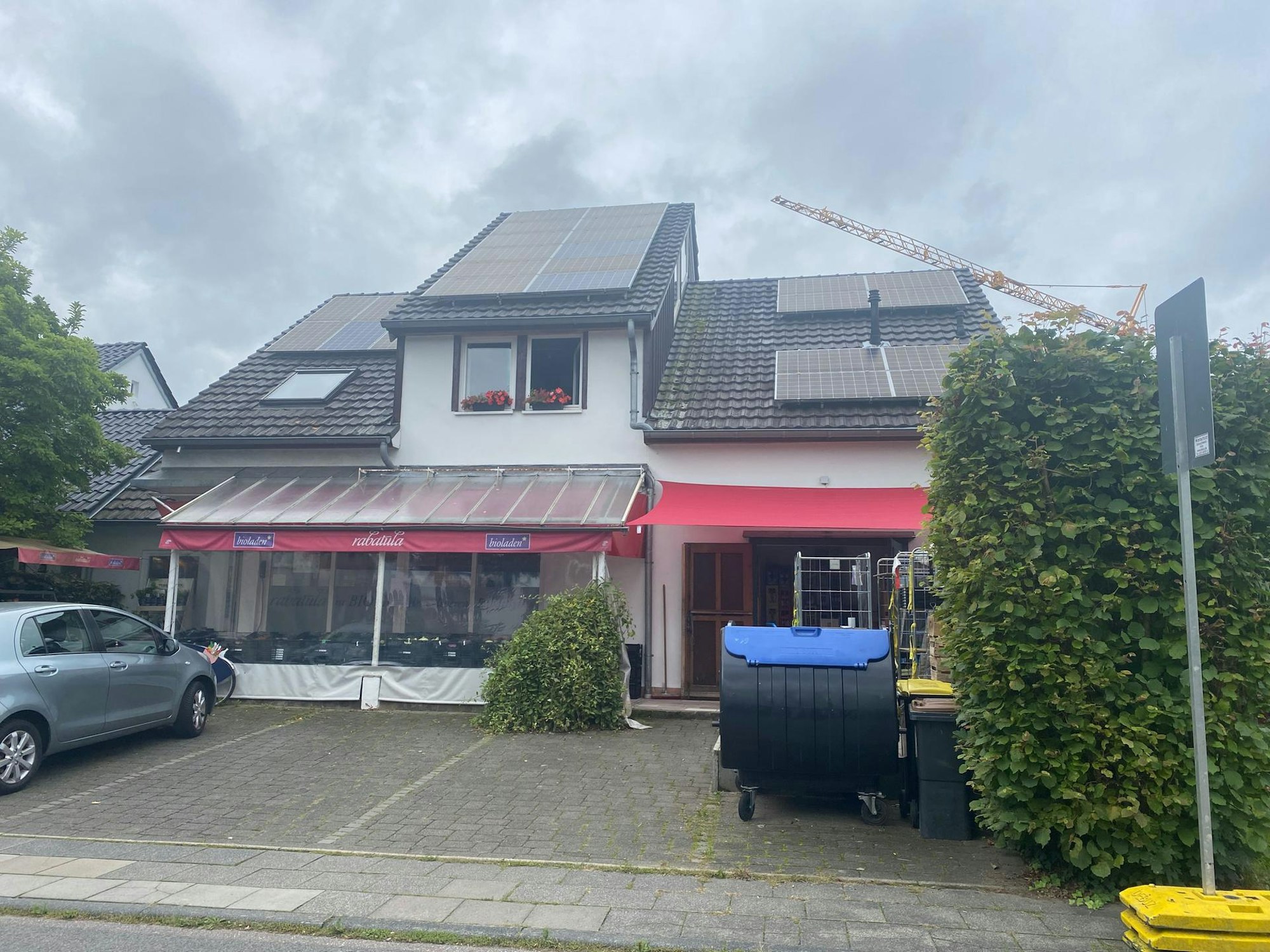 KS_ Posth_Laden und wohnen