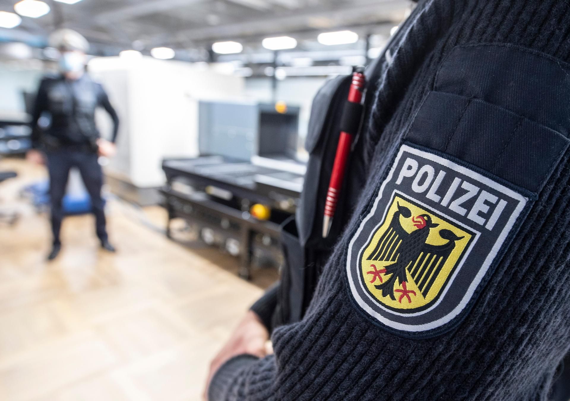 Polizei FLughafen