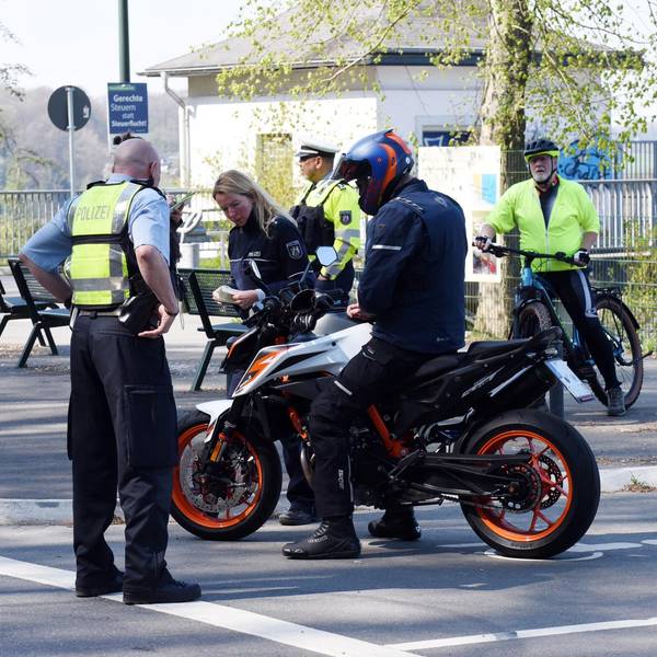 20220424_ds_PolizeiaktionNetzwerkKradfahrer_Beverdamm