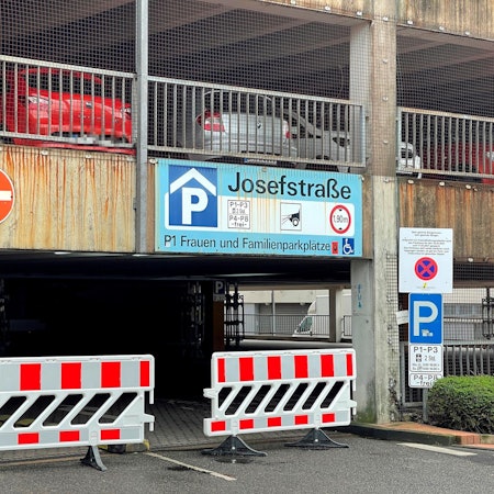 Parkhaus Frechen außen