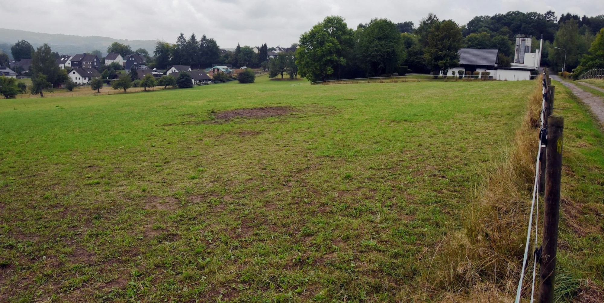Baugebiet Bierenbachtal: Eine eingezäunte Wiese