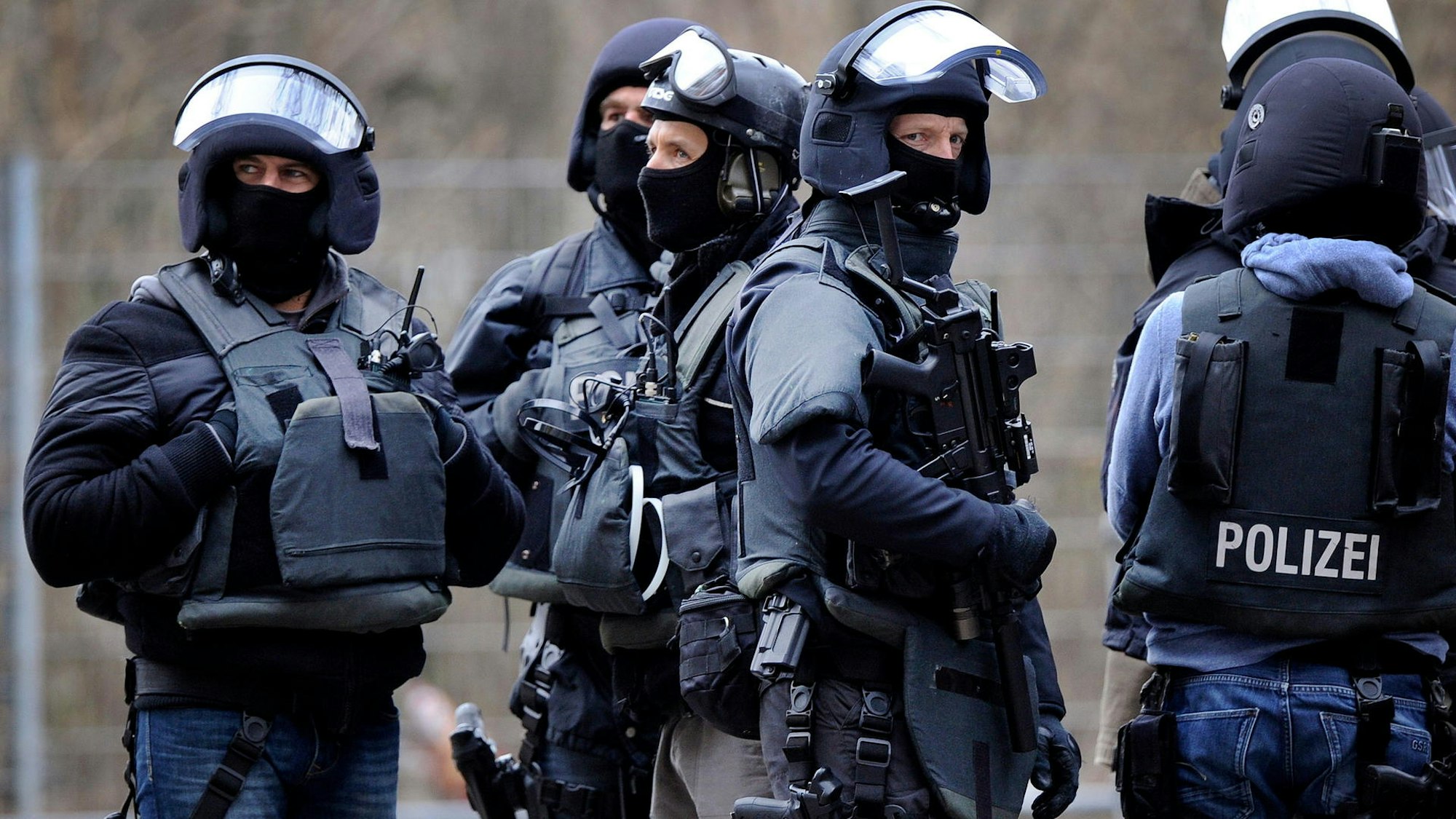 Das Foto zeigt Polizisten einer SEK-Einheit