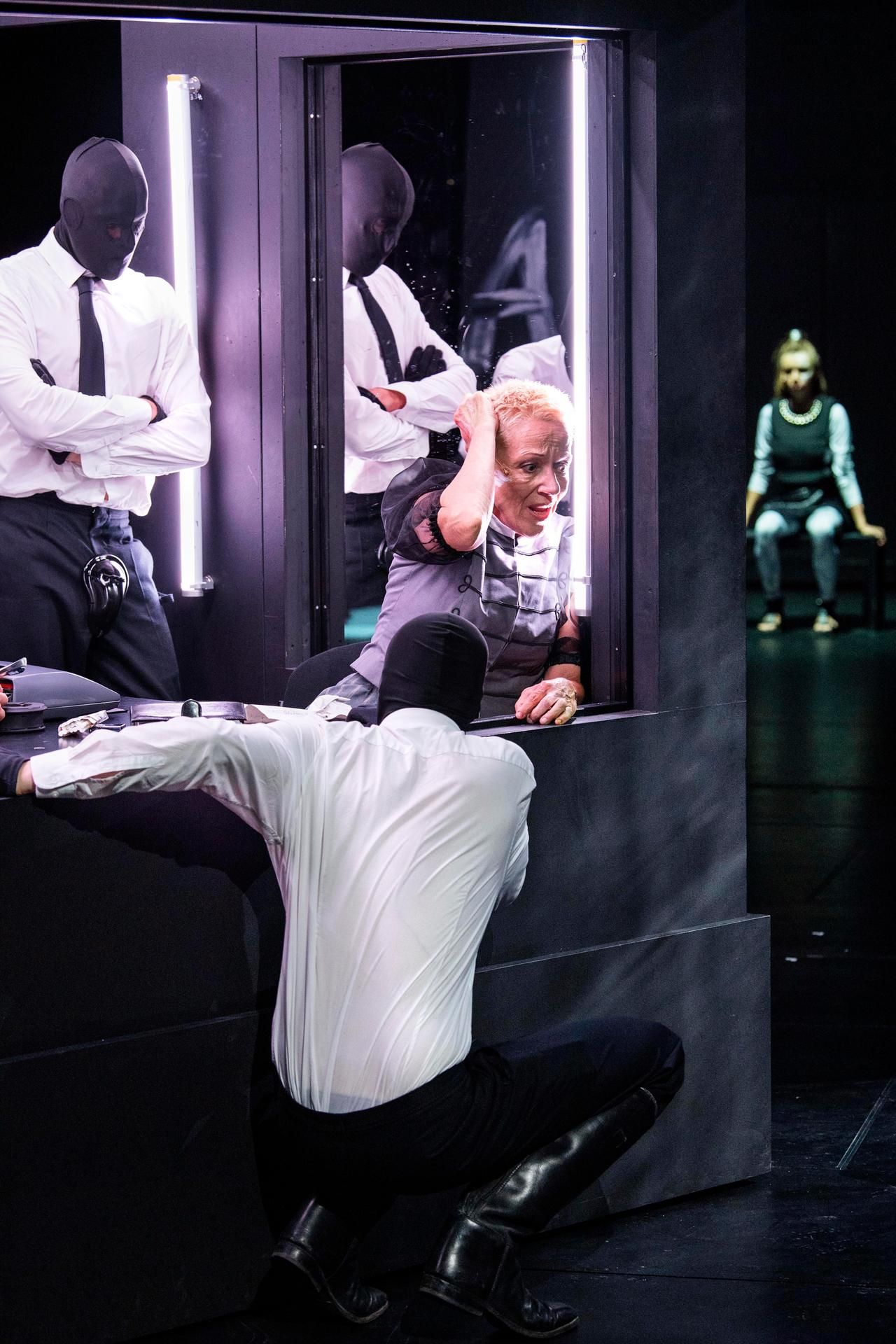 medea-38-1484