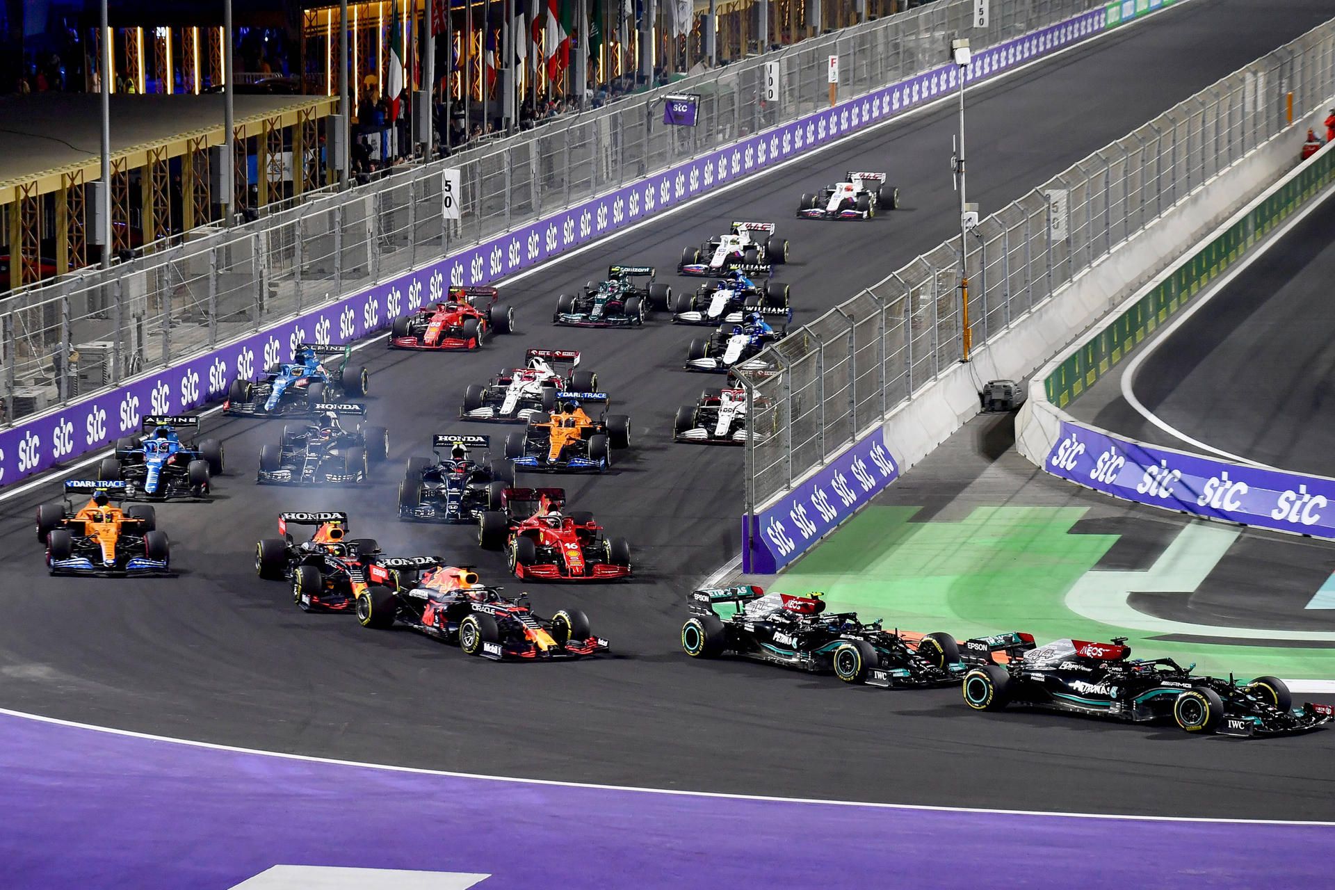 Verstappen gegen HAmlton