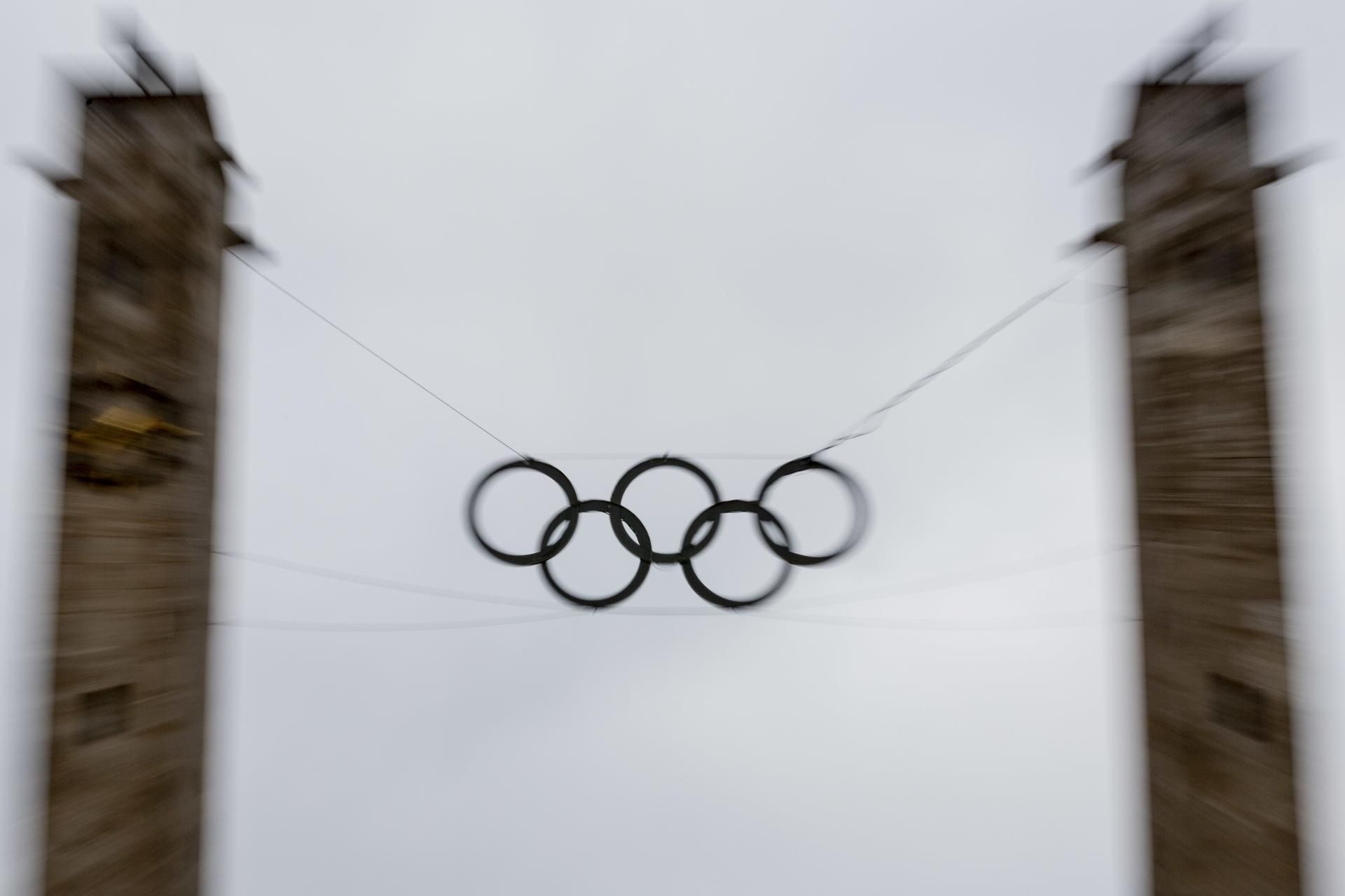 Olympische Ringe Symbol DPA 191119