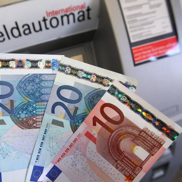 Geldscheine Geldautomat