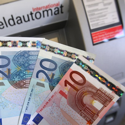 Geldscheine Geldautomat