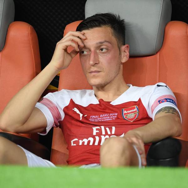Özil Arsenal Bank