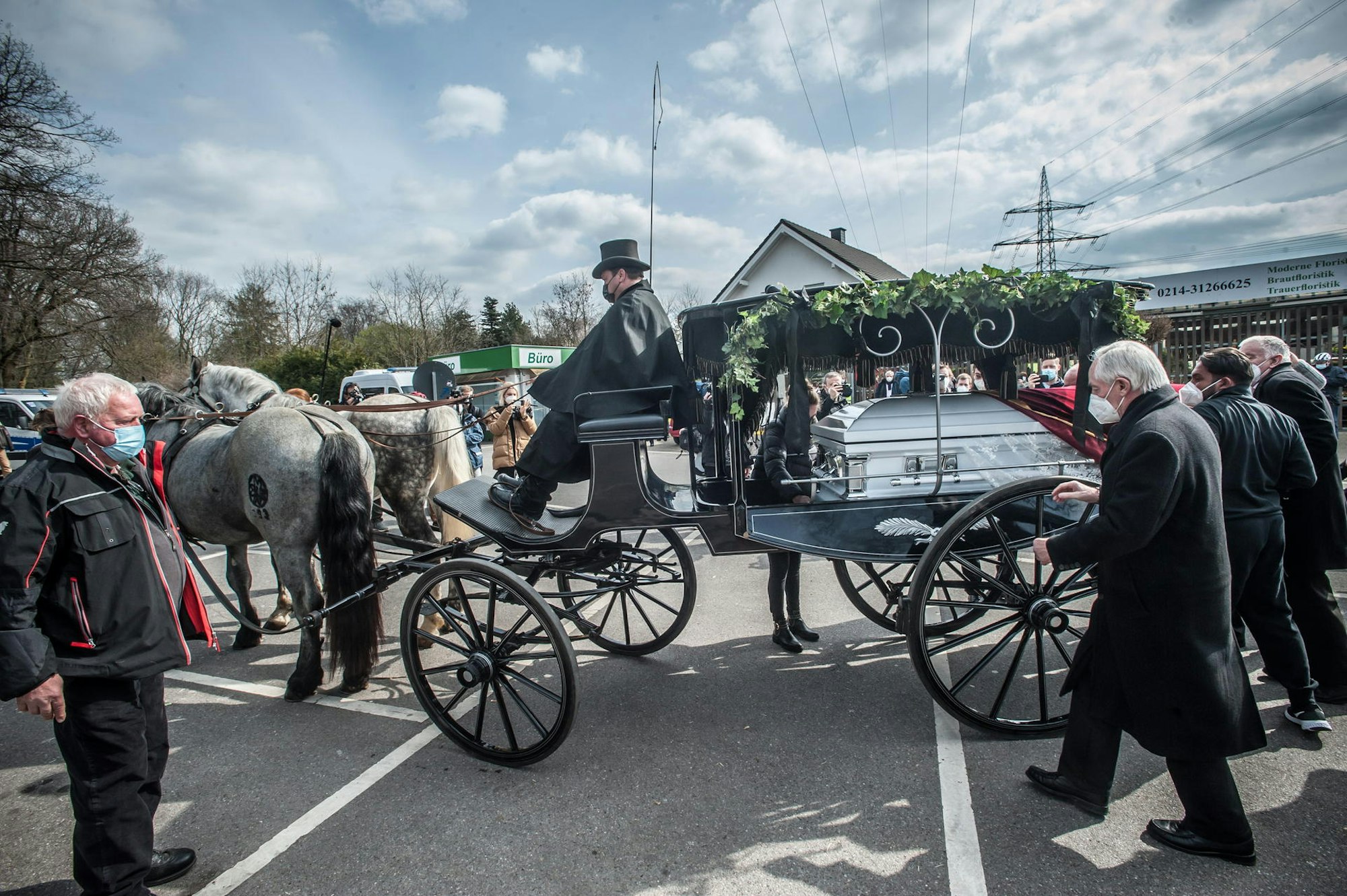 beerdigung_adam_goman_LE-leverkusen09042021ALF_0010