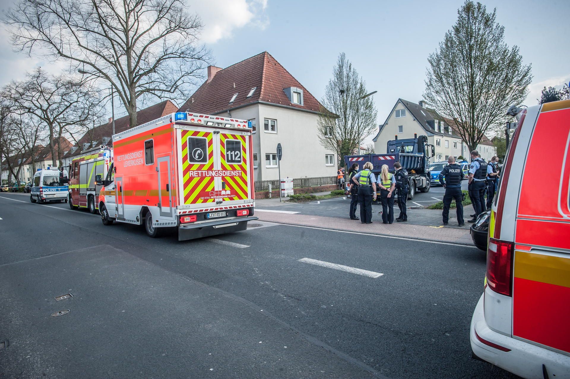 unfall-rathenaustrasse-LE-leverkusen20042021ALF_0455