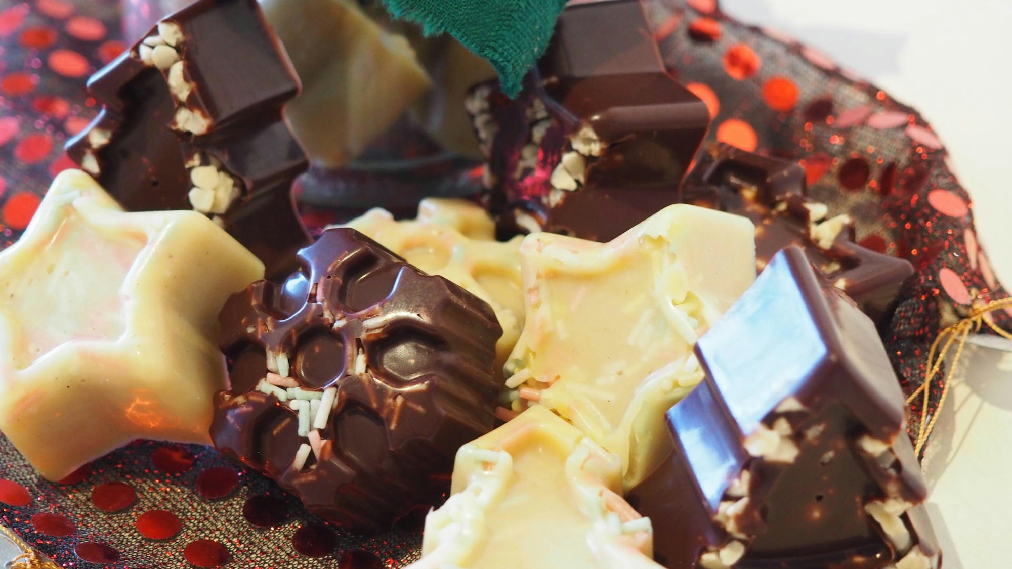 Zum Selbermachen von Pralinen eignen sich auch Silikonbackformen