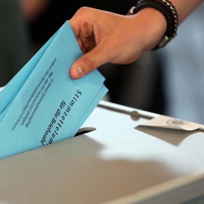 sTIMMABGABE bRIEFWAHL