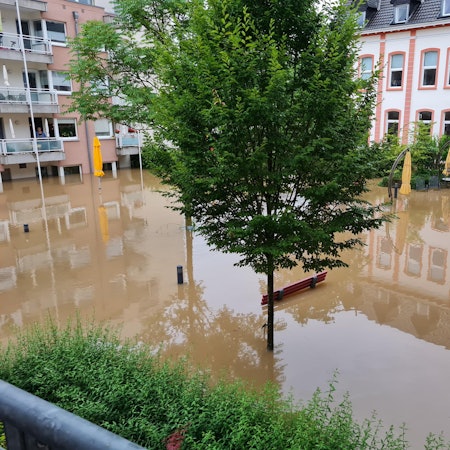 Woellner-Stift Hochwasser Archiv