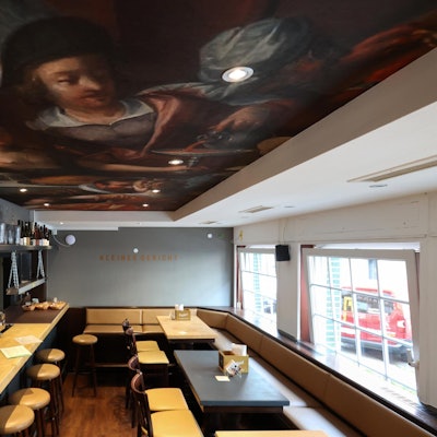 kleines gericht drinnen bild