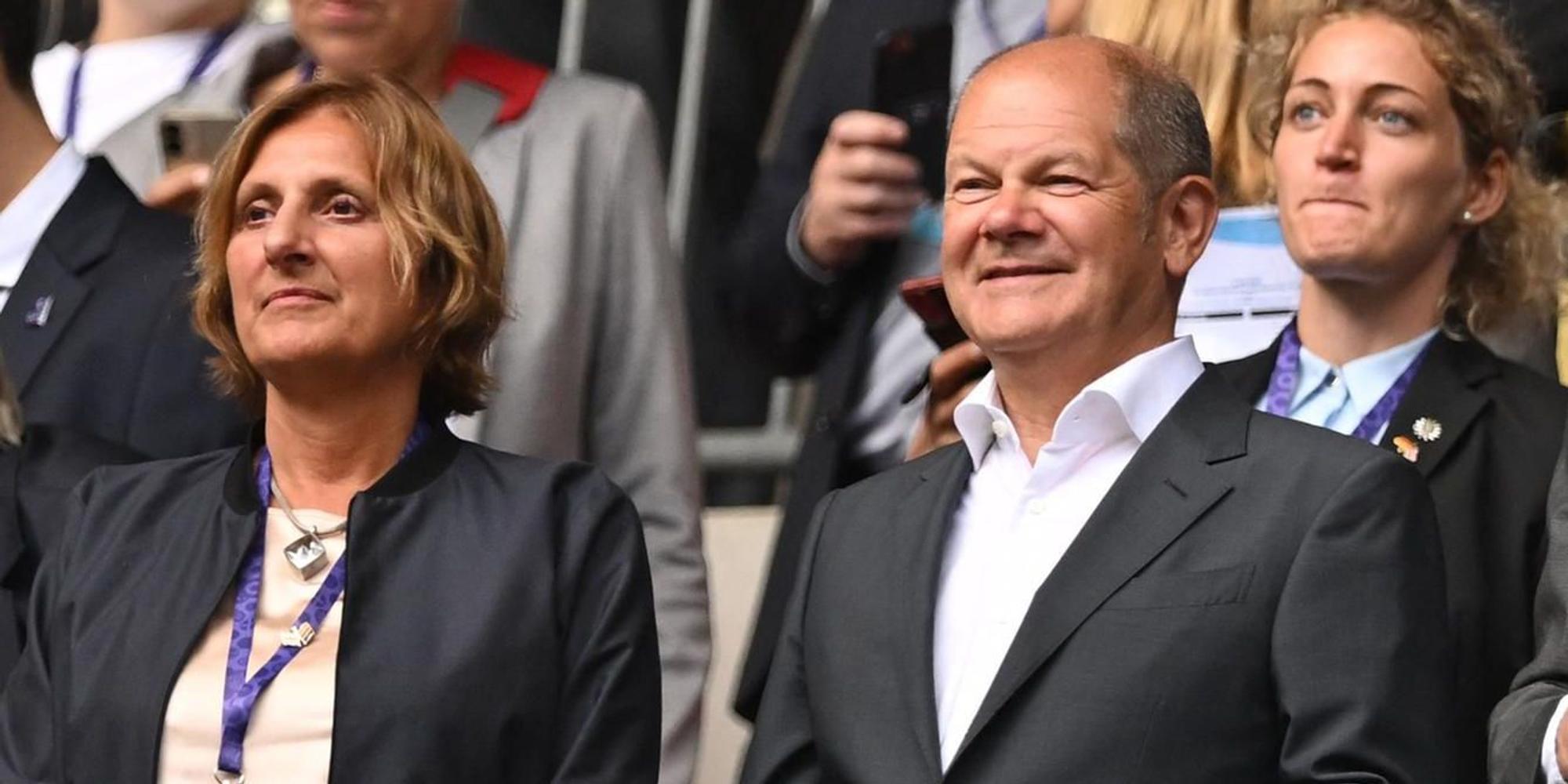 Olaf Scholz im Stadion