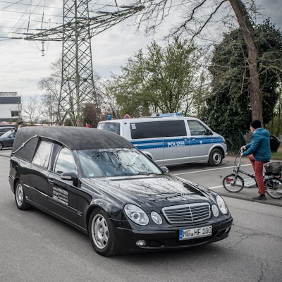 beerdigung_adam_goman_LE-leverkusen09042021ALF_9960 (1)