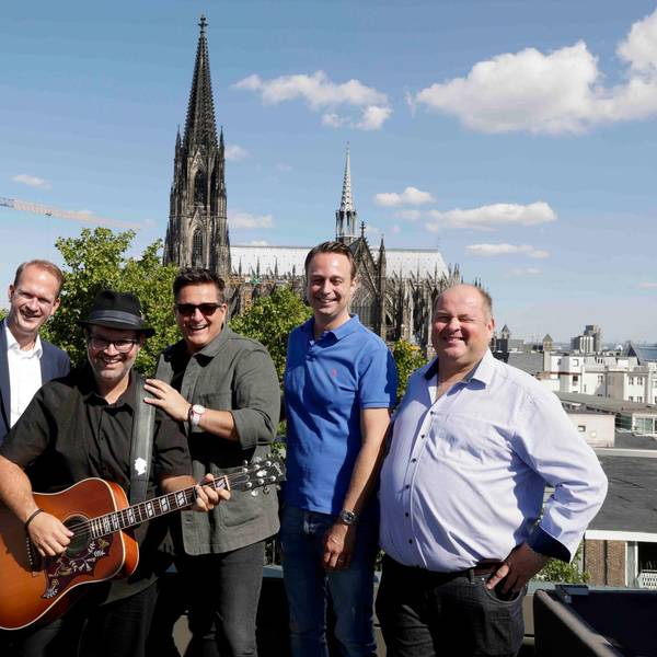 Koelle_singt_Bjoern_Heuser