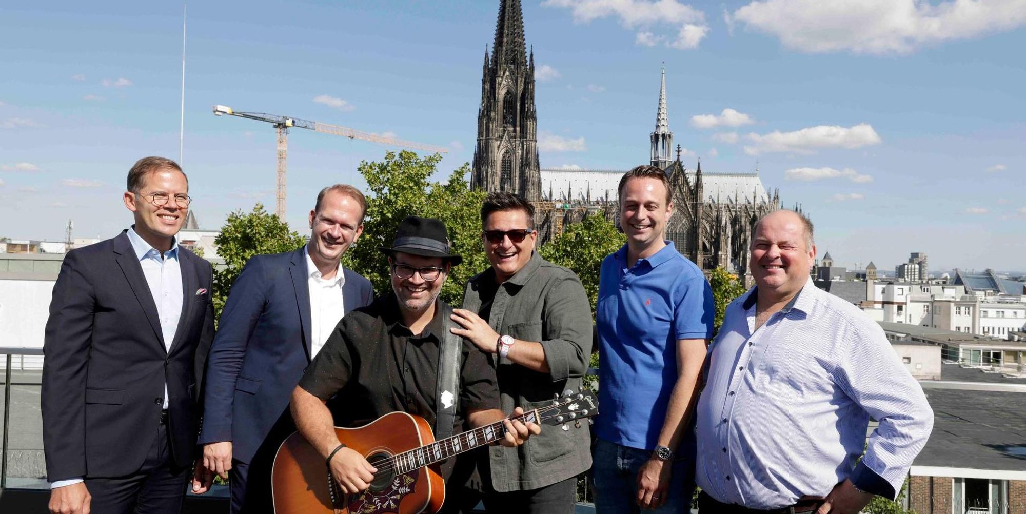 Koelle_singt_Bjoern_Heuser