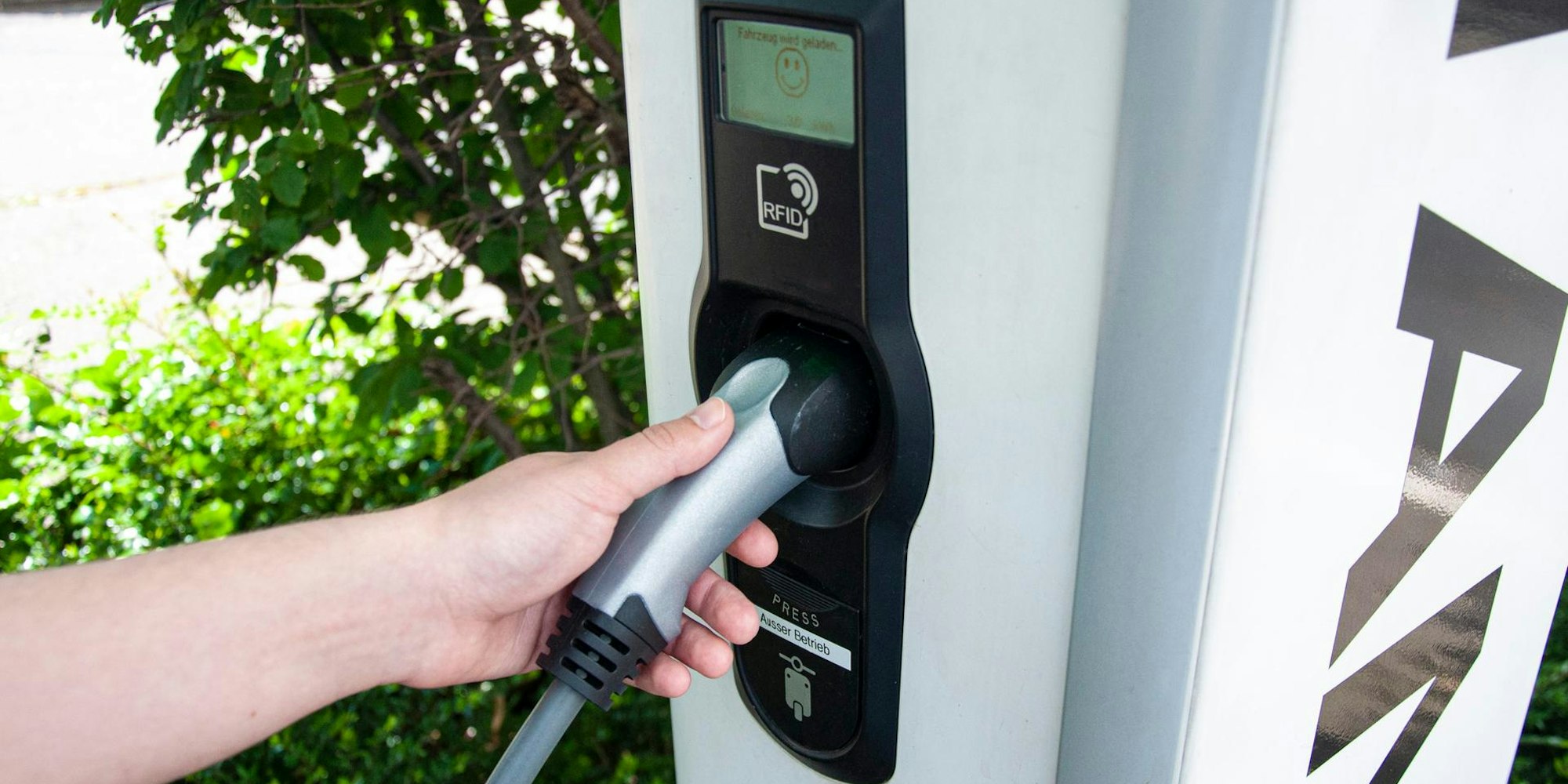 Ladesäule E-Fahrzeug