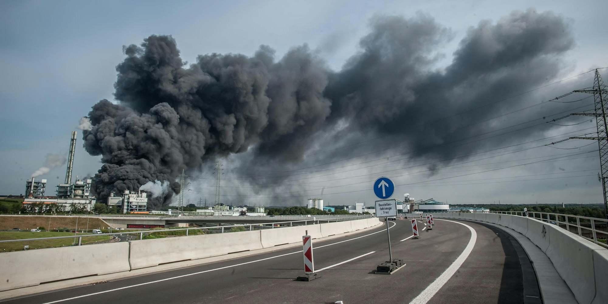 EXPLOSION_SONDERMUELLVERBRENNUNG_RLE_Leverkusen072720__2