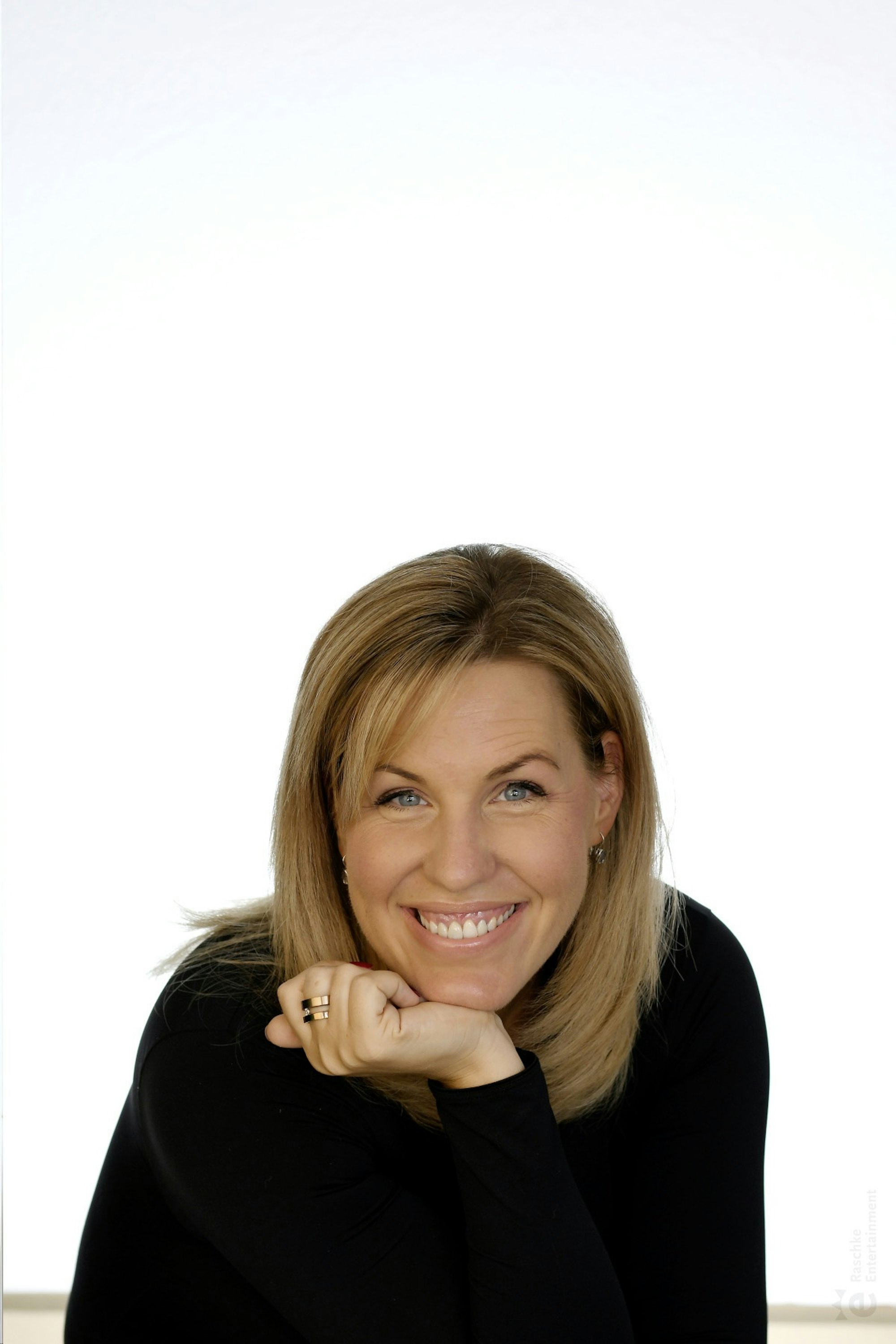 Autorenfoto_Nicole_Staudinger