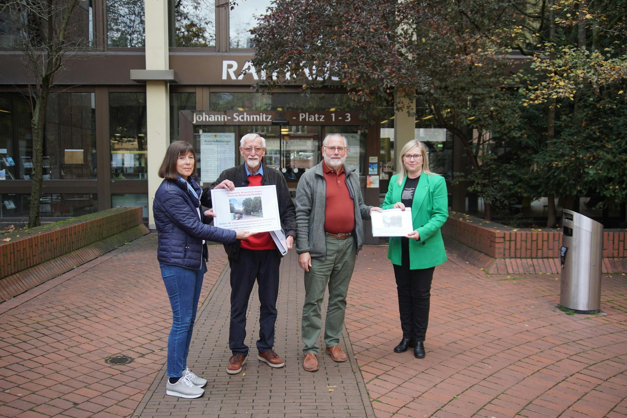 Initiative überreicht Petition an Bürgermeisterin