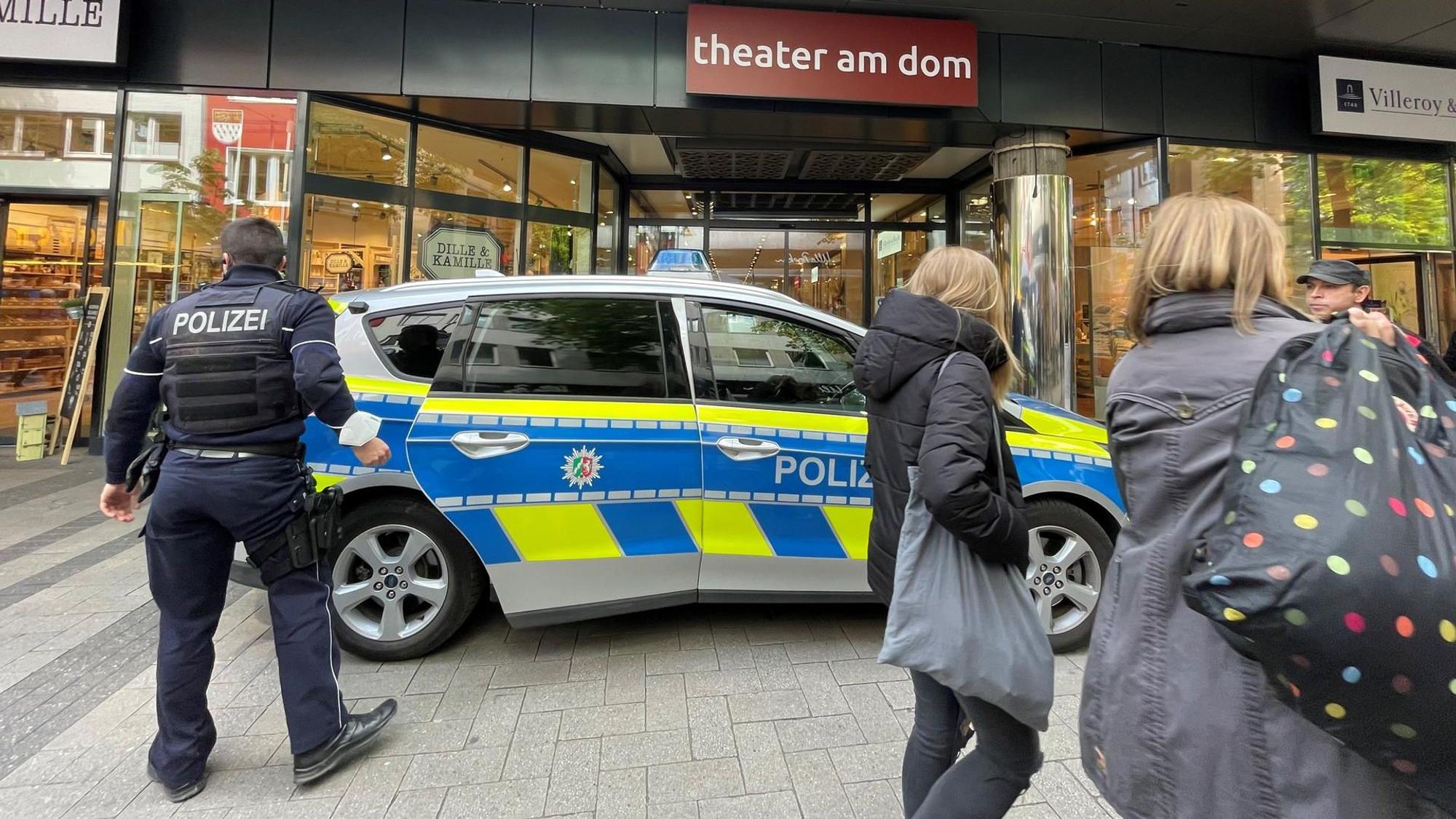 Opernpassage Polizeieinsatz