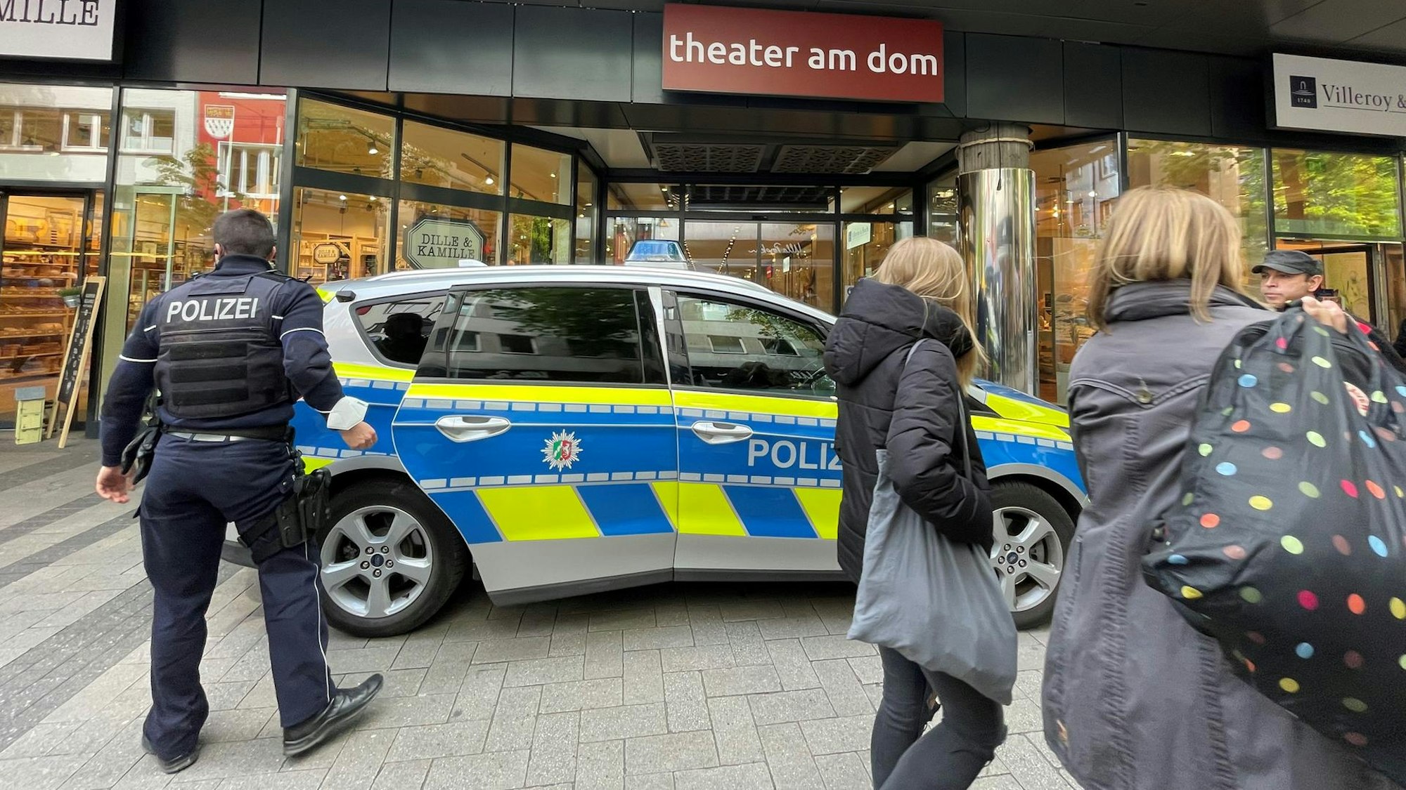 Opernpassage Polizeieinsatz