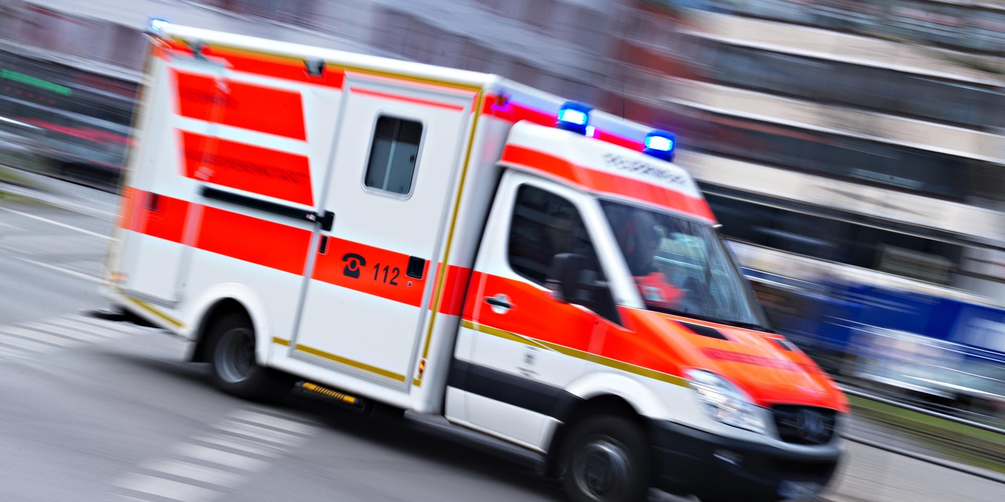 rettuungswagen_dpa_tag (1)