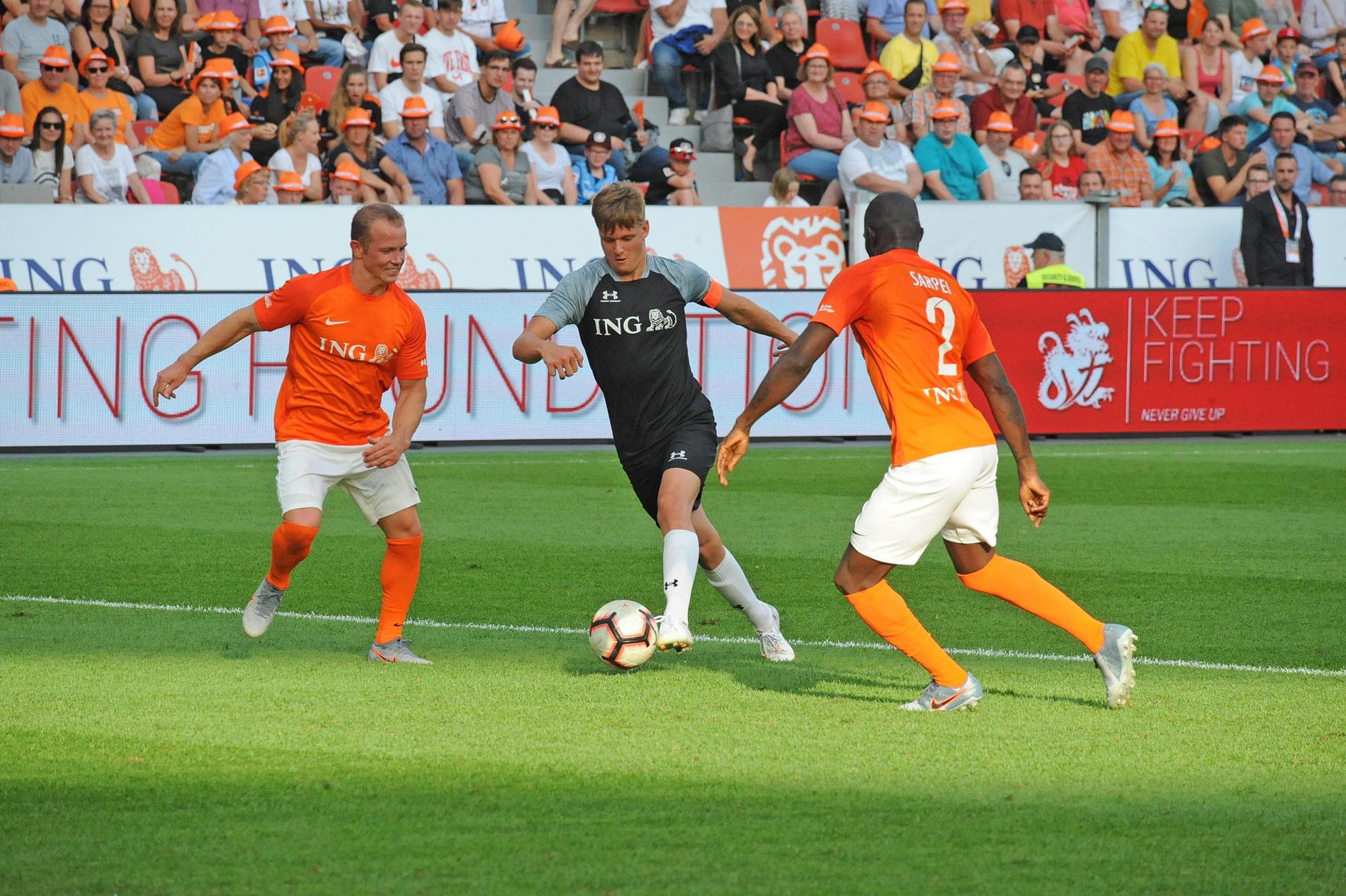 le-fussball-benefiz_(2) Leverkusen