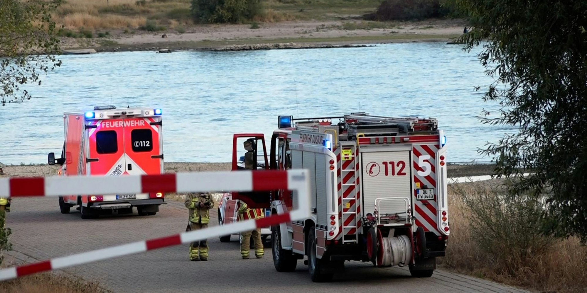 Vater und Sohn Rhein 070922