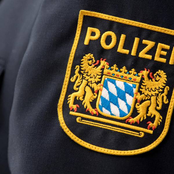 bayrische Polizei Abzeichen Wappen