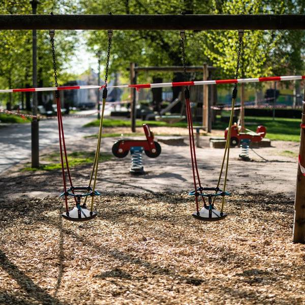 Symbolbild Spielplatz Absperrung