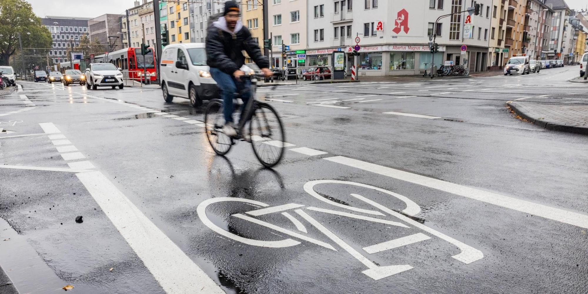Radfahrer am Salierring