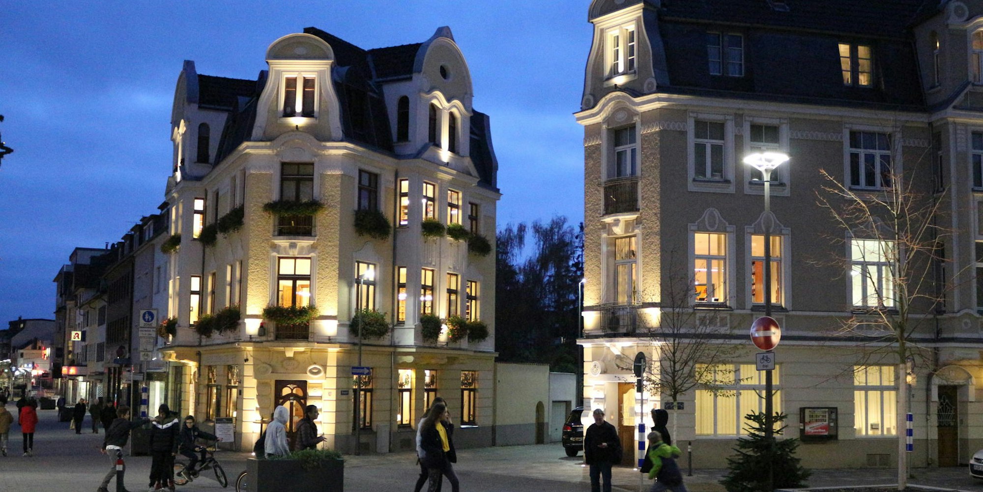 Wesseling Marktplatz bei Nacht