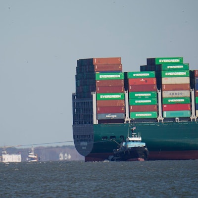 Containerschiff Symbold dpa