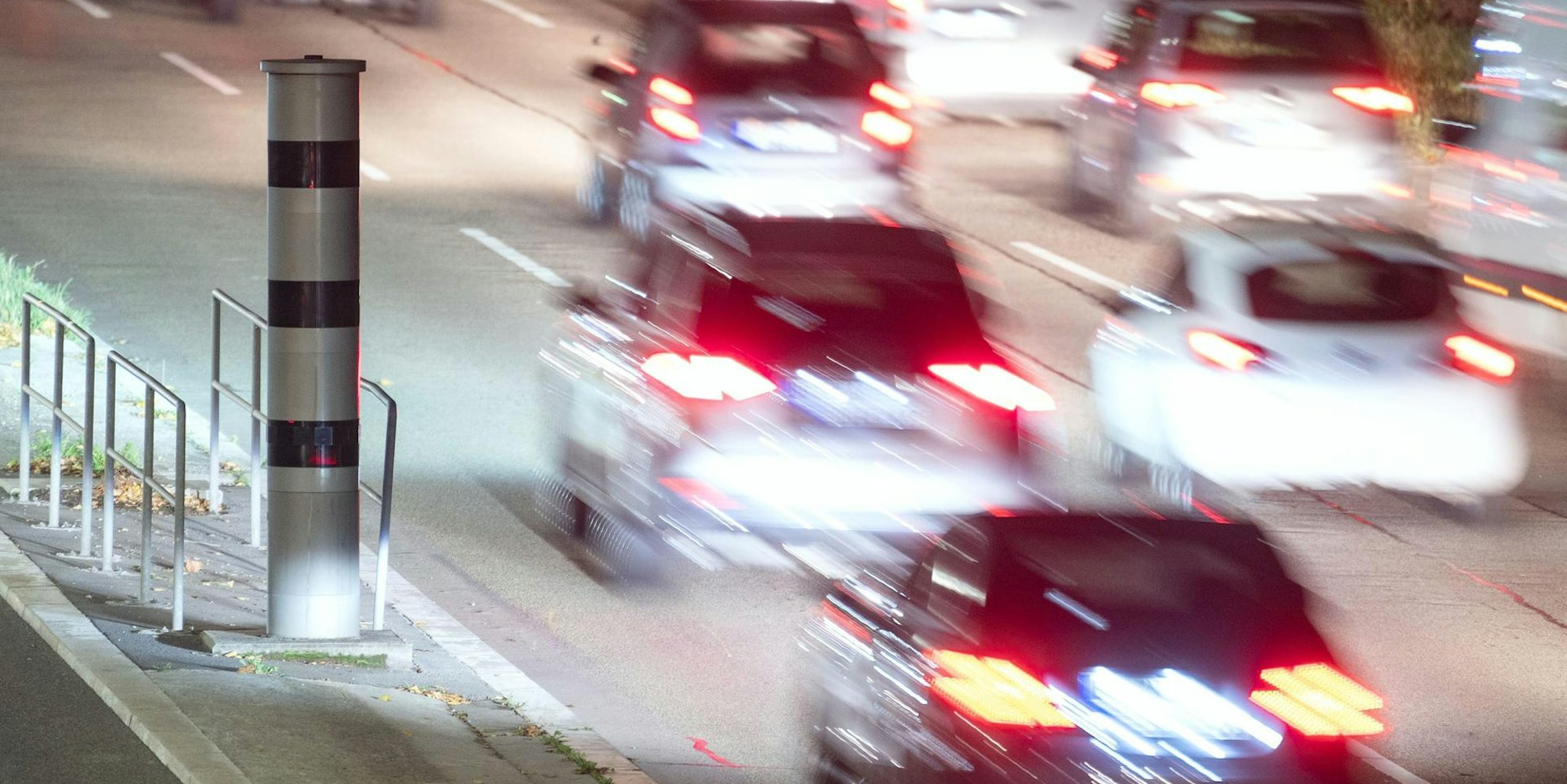 Blitzer Symbolbild dpa