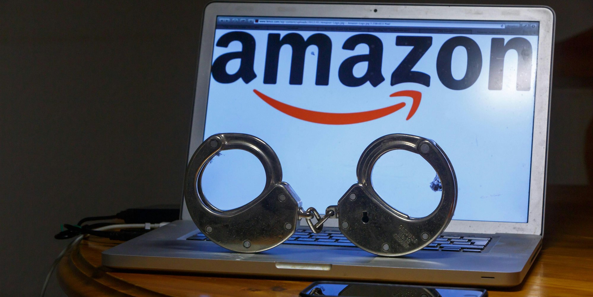 B_Amazon Fake Shops_151116