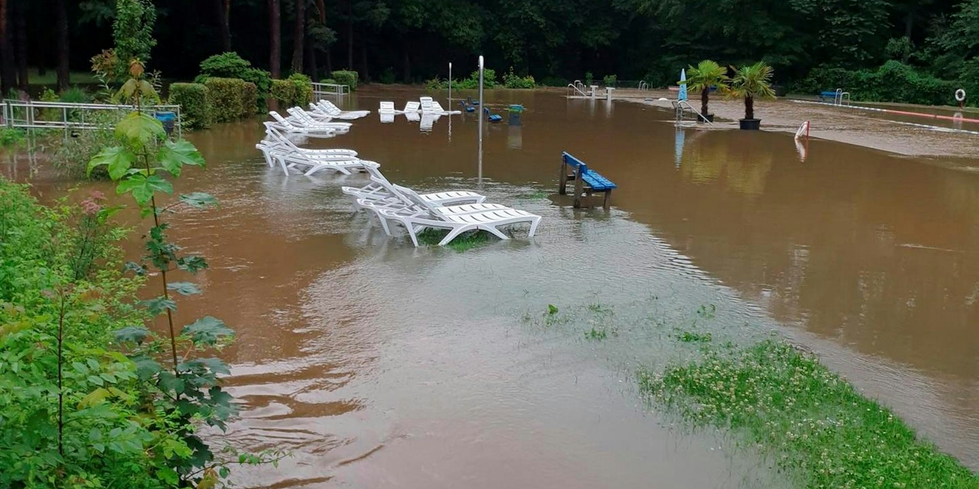 aef-Hochwasser-Waldbad-3