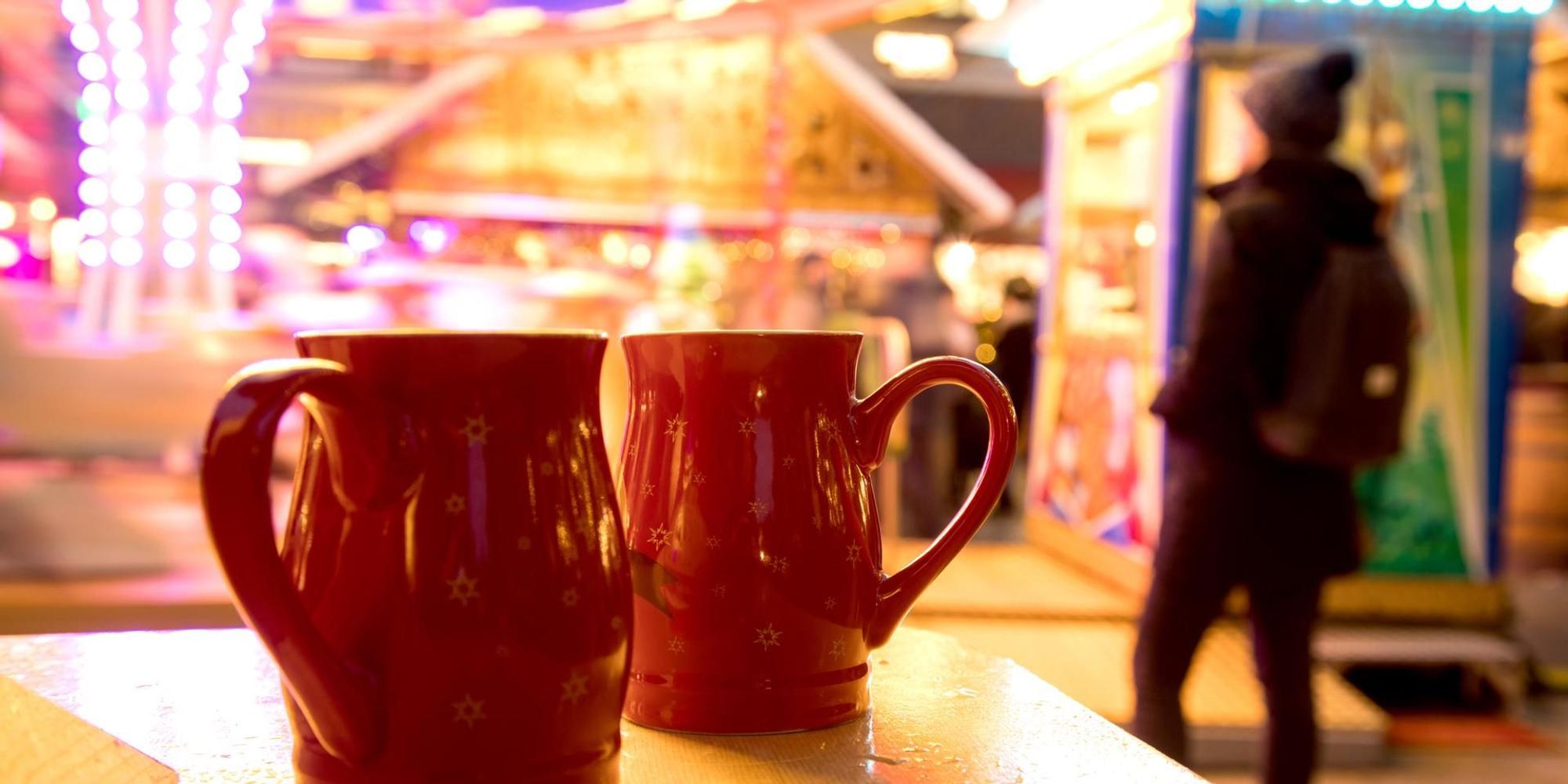 Glühwein_Alkohol_Tassen