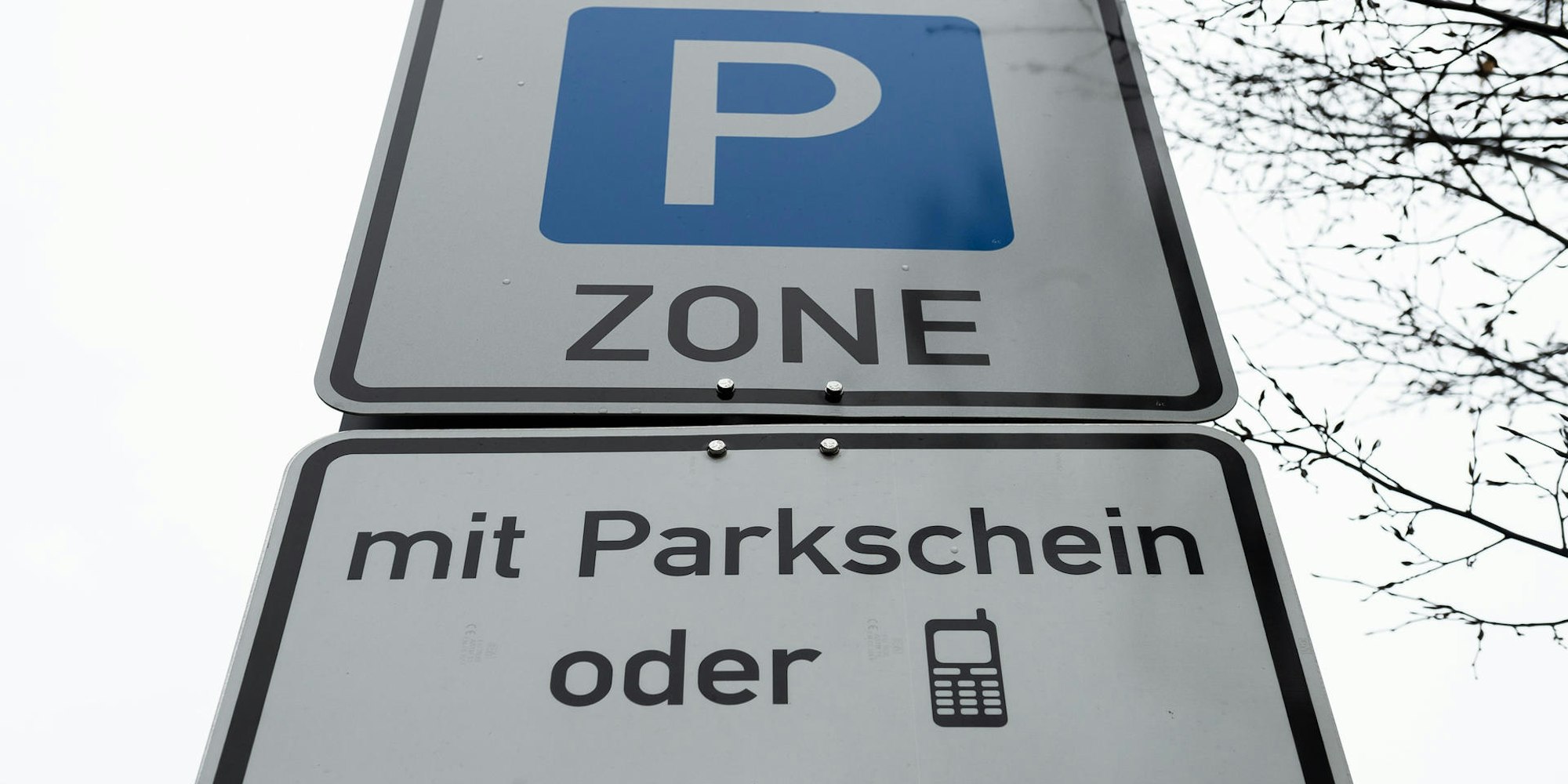 Handy_Parken_63322356