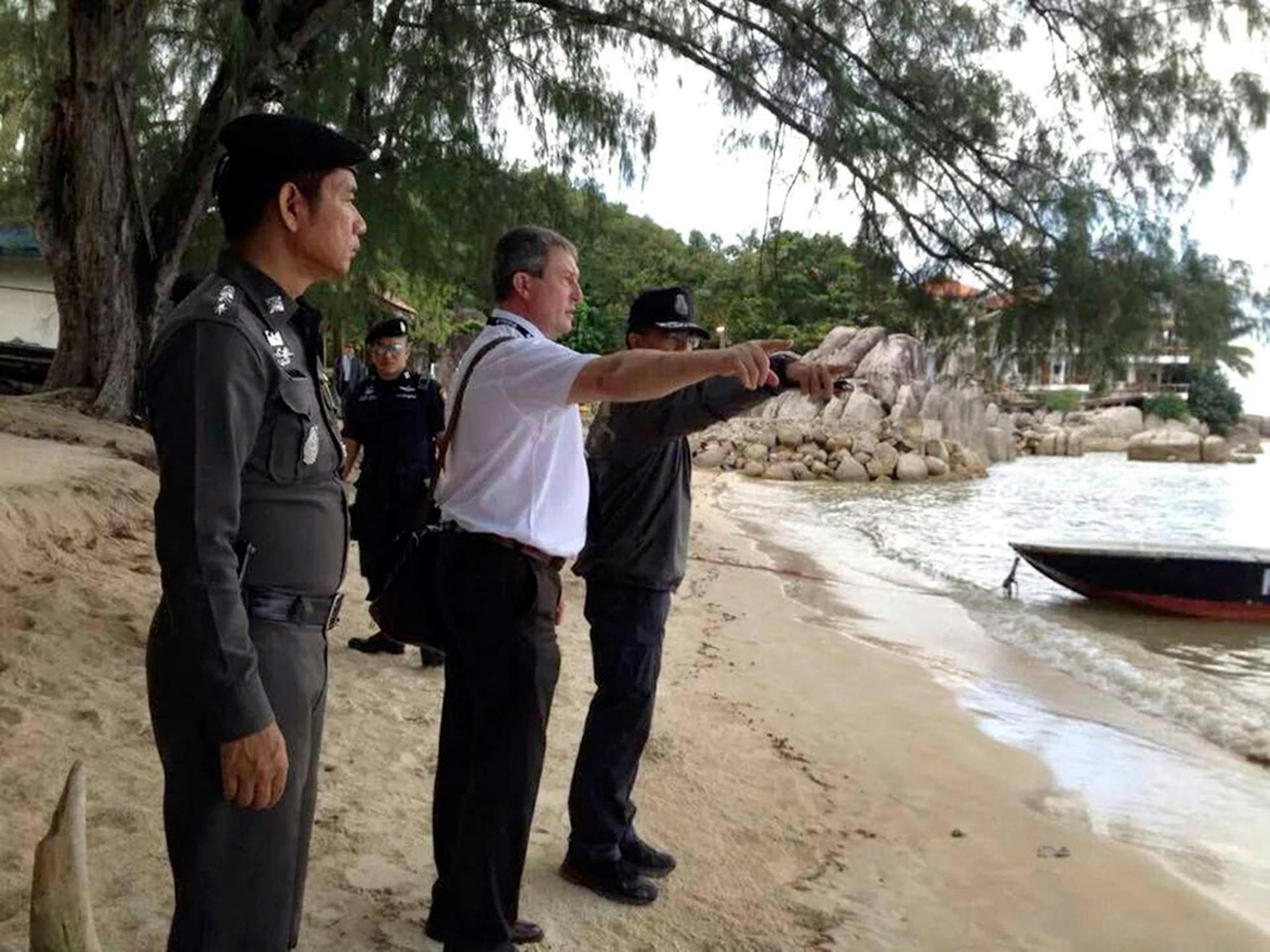 Two_British_tourists