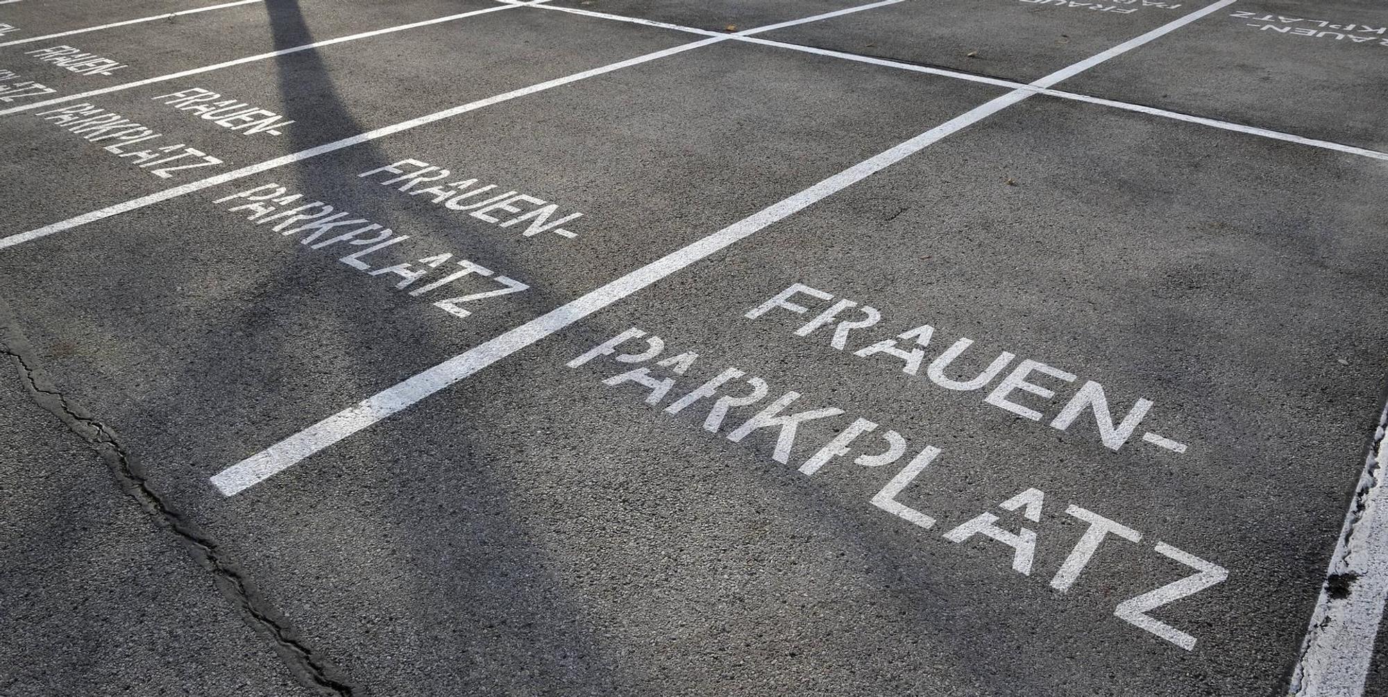 Frauenparkplatz