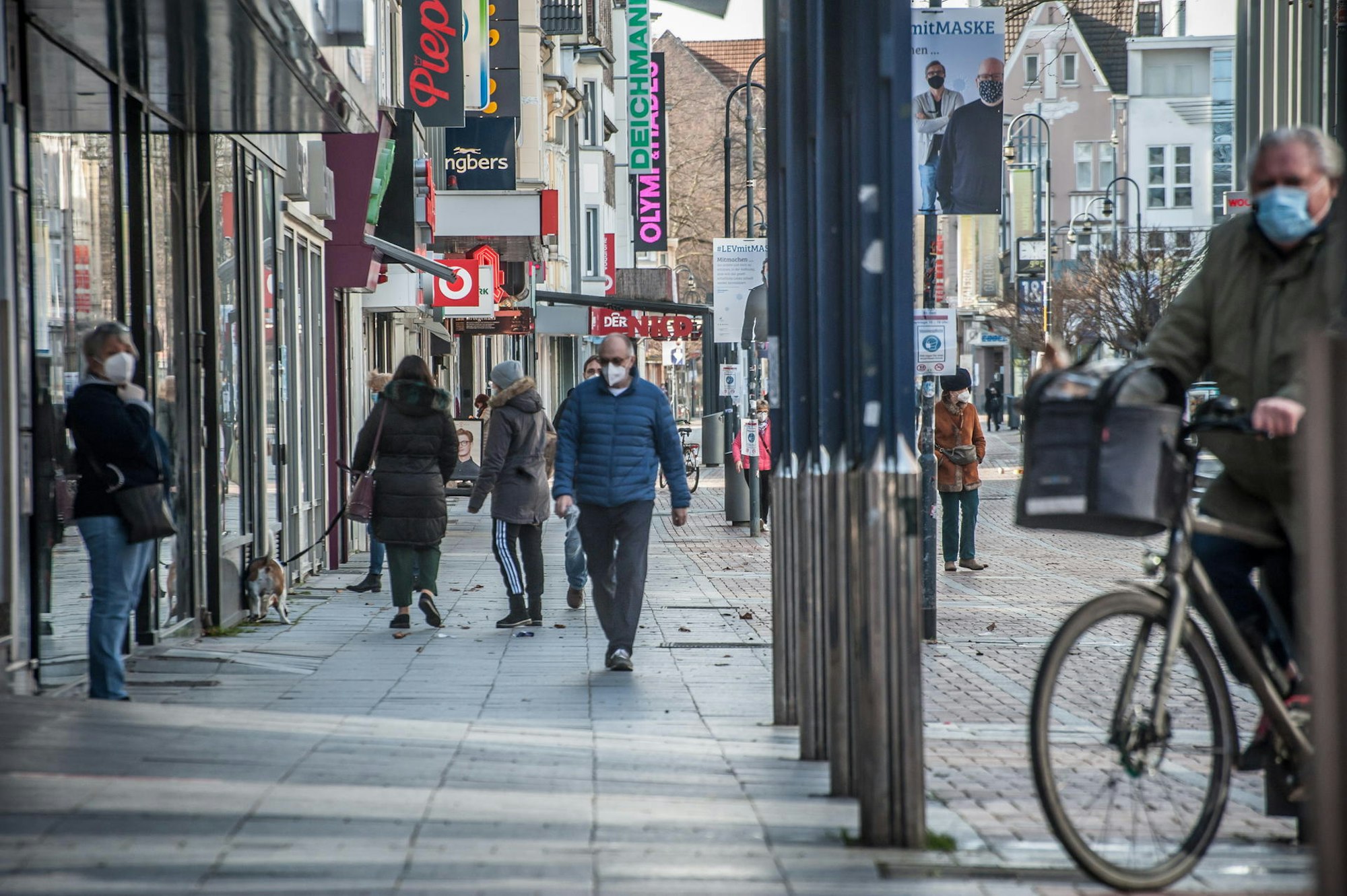 wisdorfer-platz-leverkusen-19022021ALF_7656
