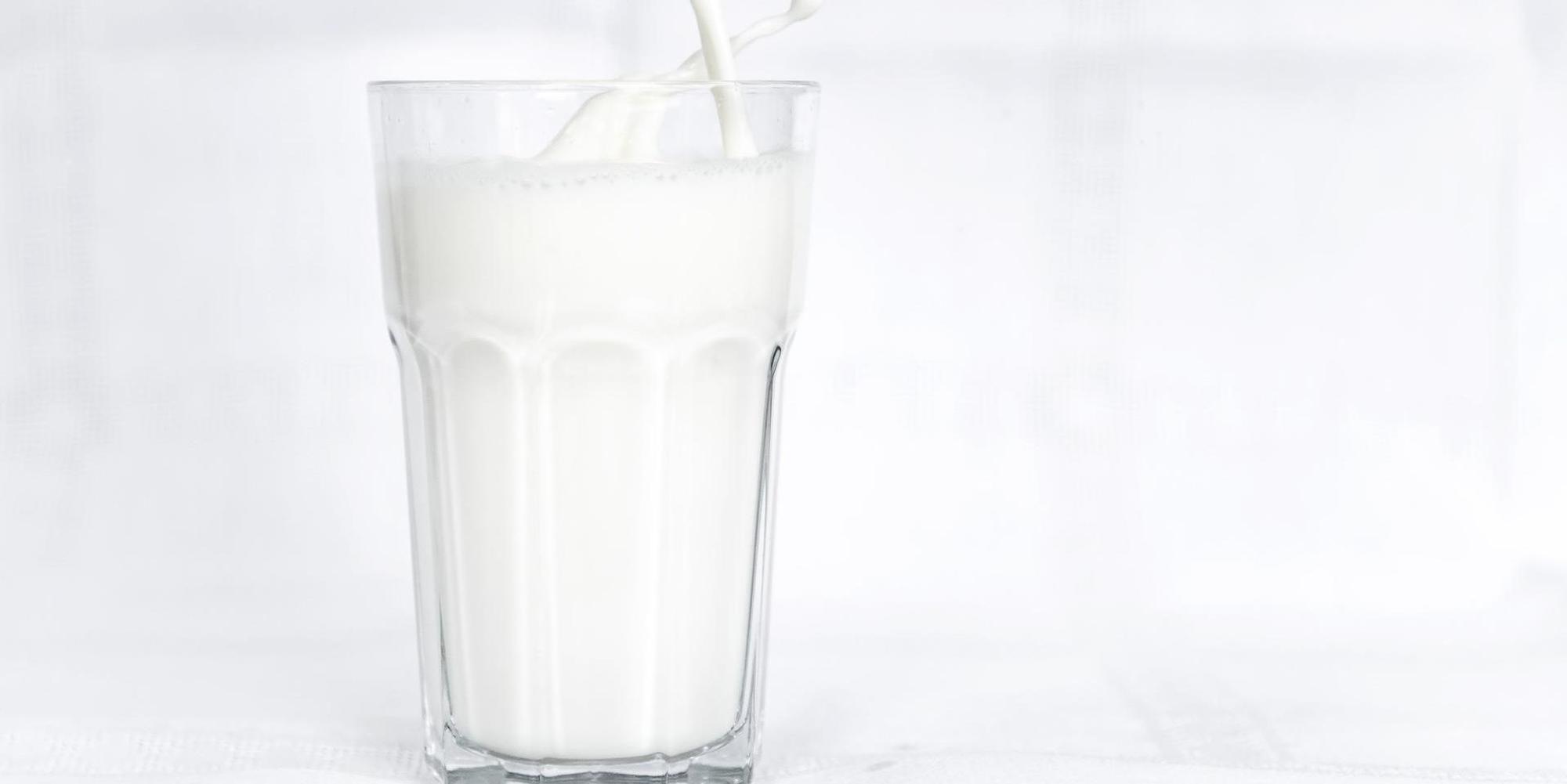 Glas Milch 010722