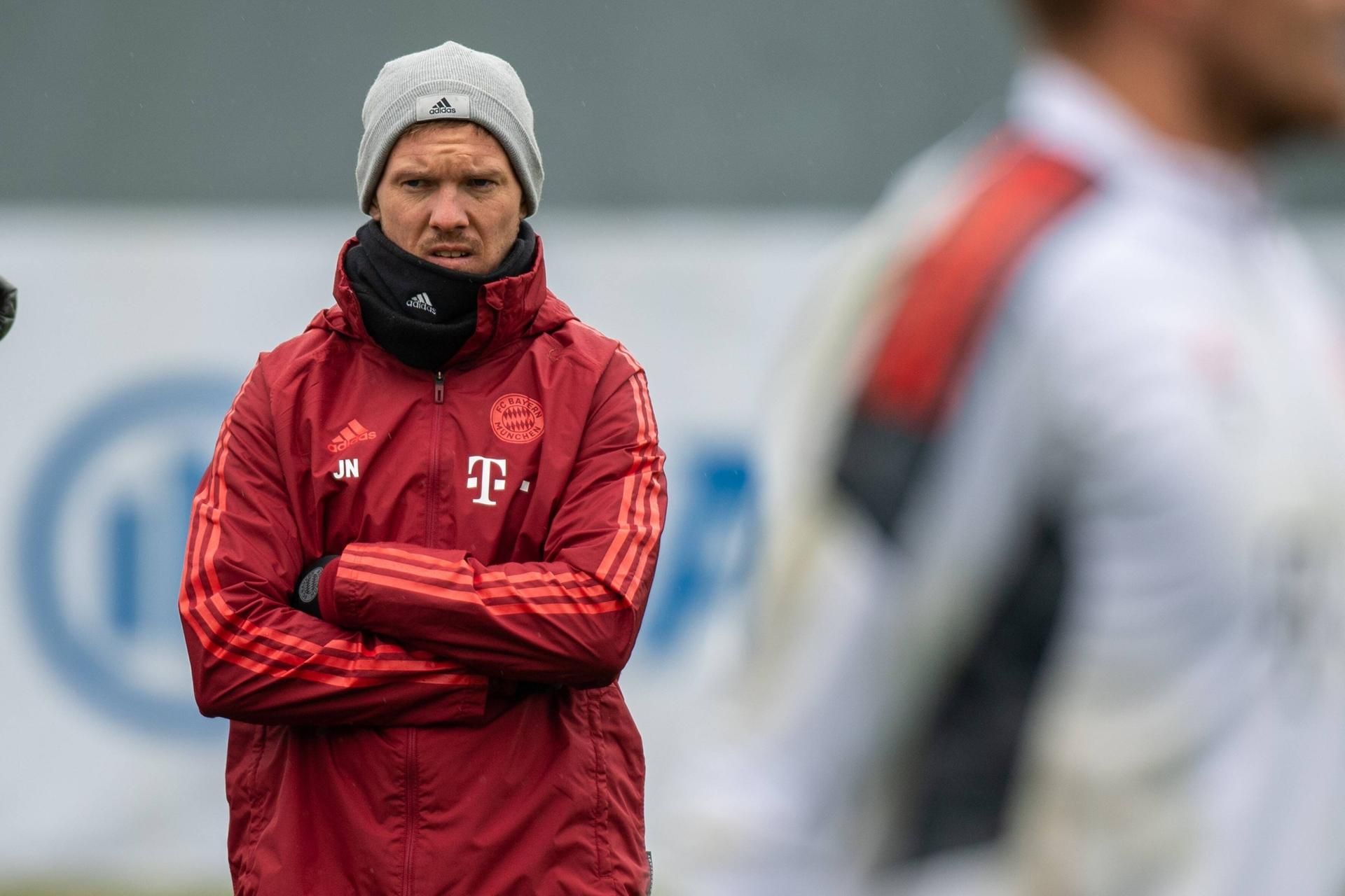070122 Nagelsmann beim Training