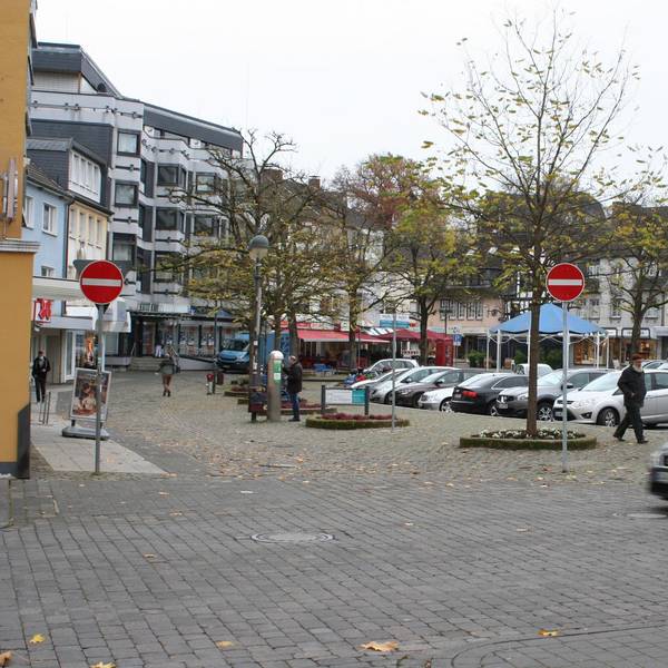 Eitorf Markt Einfahrt Kaiser Karl