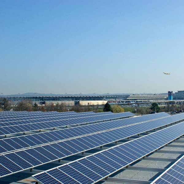 Solaranlage am KölnBonner Flughafen