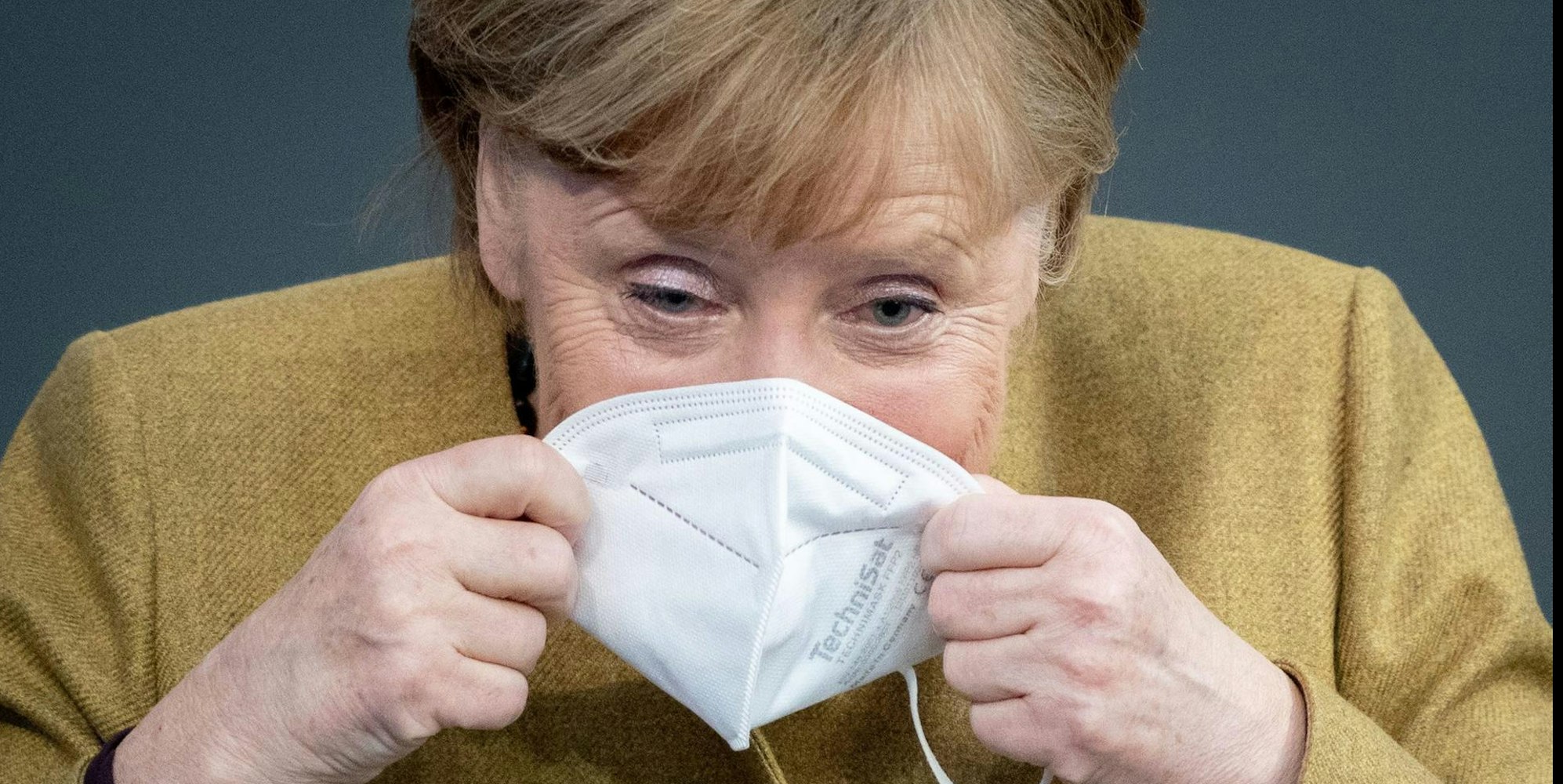 Merkel Bundestag 110221