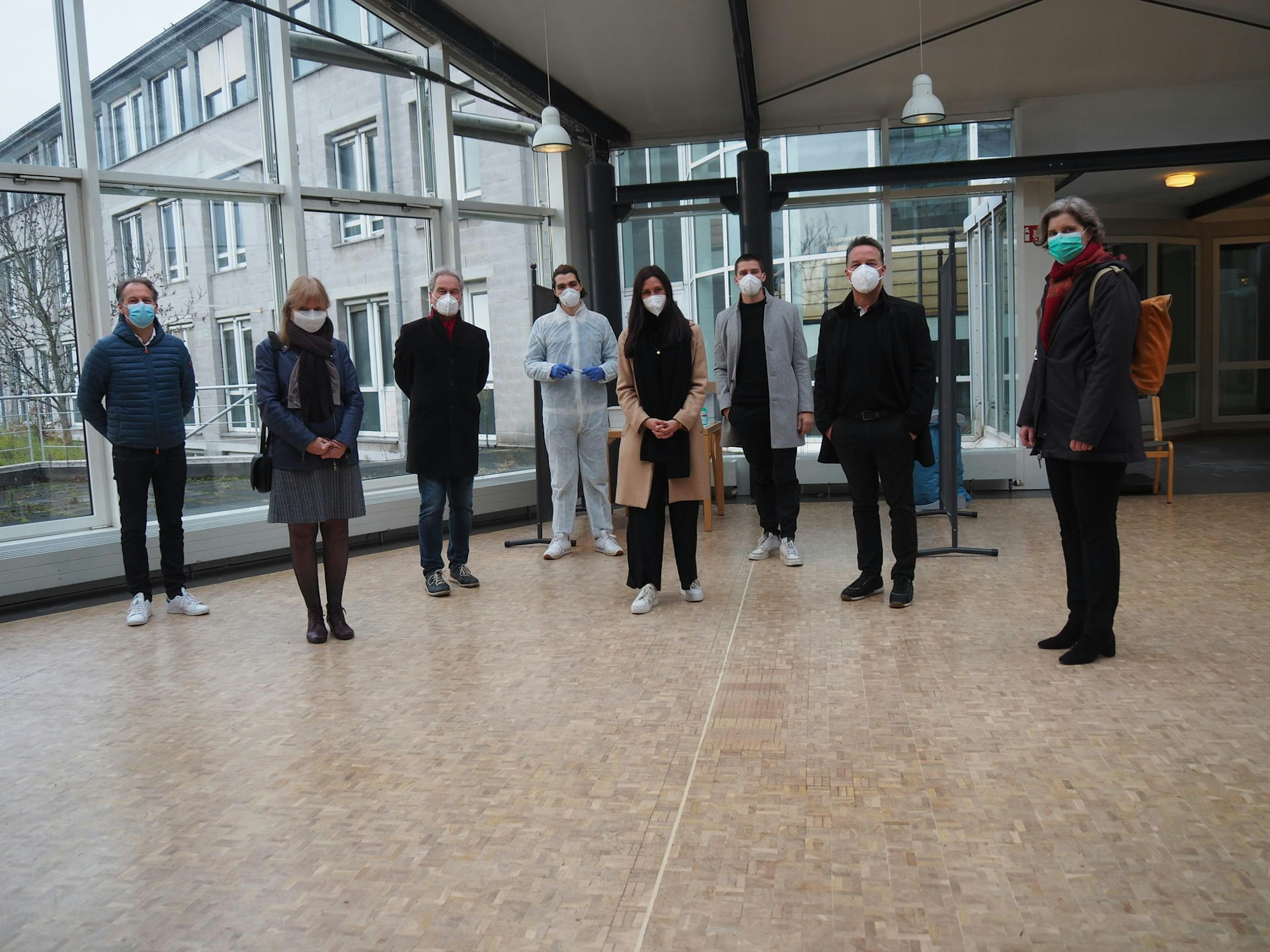 sues Abstrich 5 offizielle Eröffnung